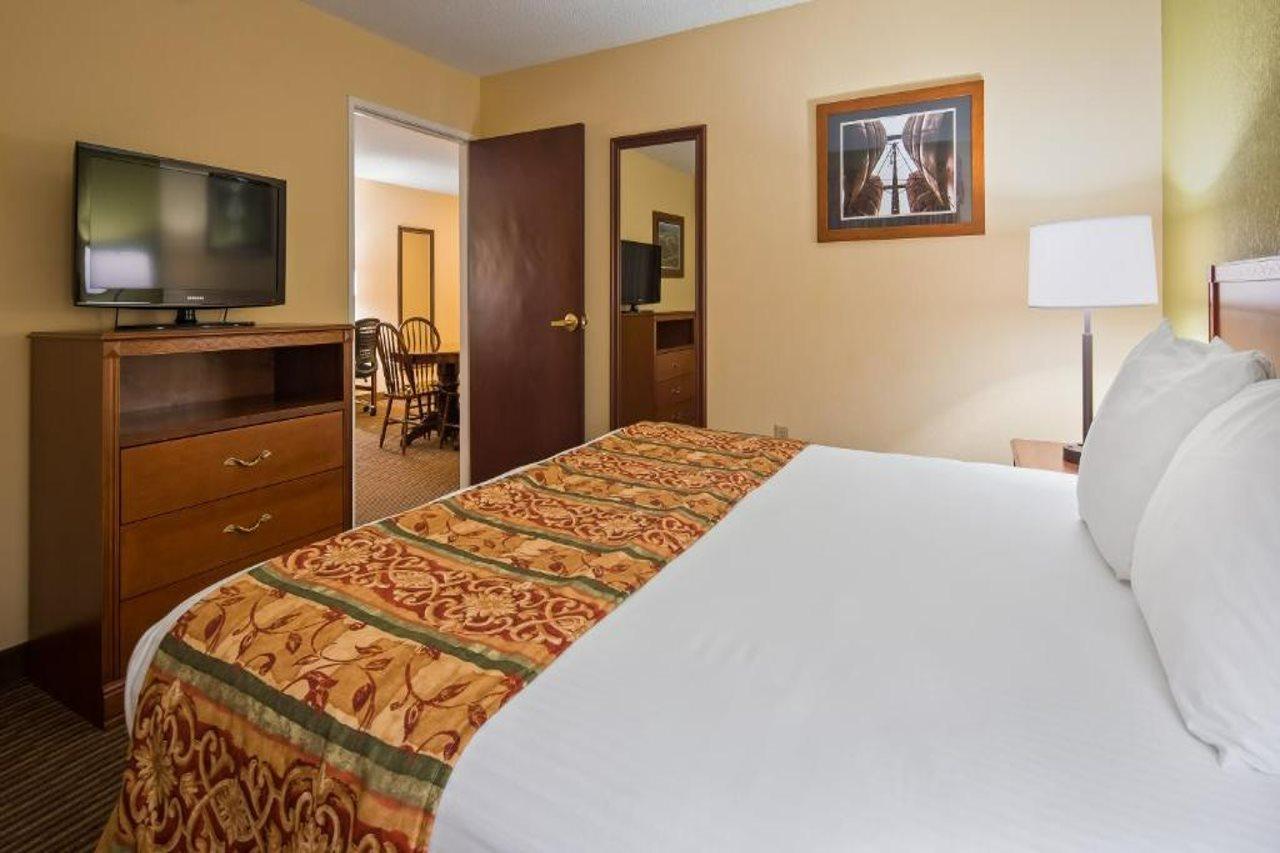 Best Western Lawrenceburg Inn Экстерьер фото
