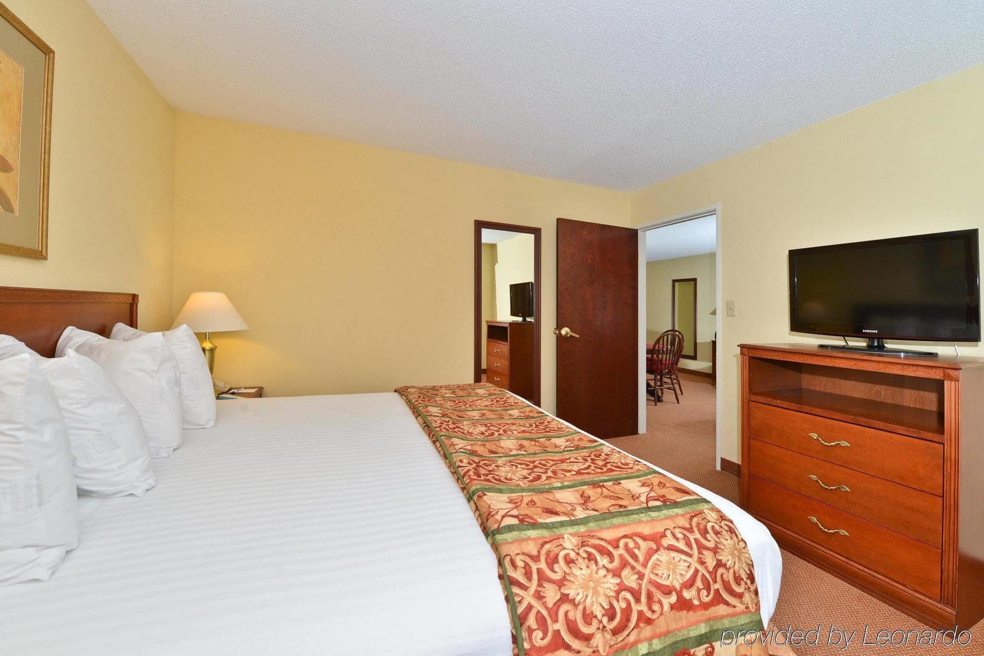 Best Western Lawrenceburg Inn Экстерьер фото